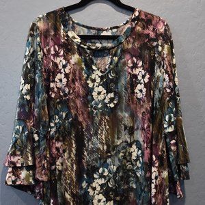 Avenue - 3/4 sleeve blouse with keyhole